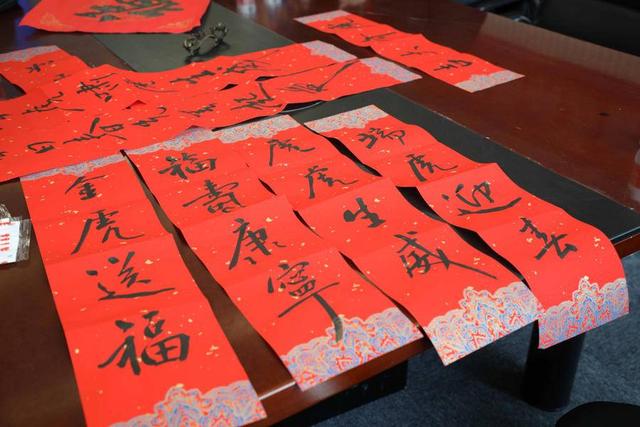最经典的祝福语，春节给老人最经典祝福语（壹点号大咖虎年大拜年）