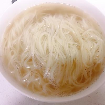 求牛肉面馆里牛肉面的做法，牛肉面的做法（大厨教你这么做牛肉面）