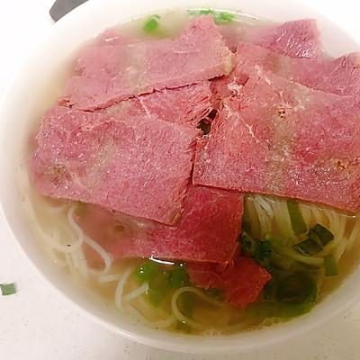 求牛肉面馆里牛肉面的做法，牛肉面的做法（大厨教你这么做牛肉面）
