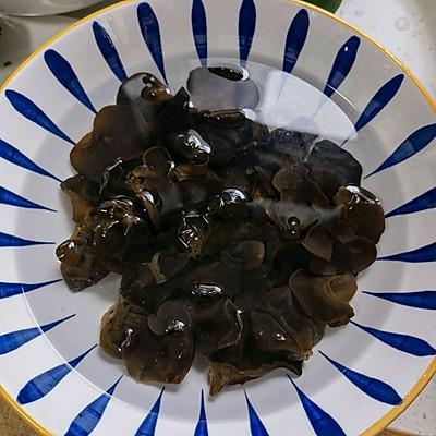 荸荠怎么做好吃，荸荠怎么吃好吃（都在这道荸荠炒木耳里）