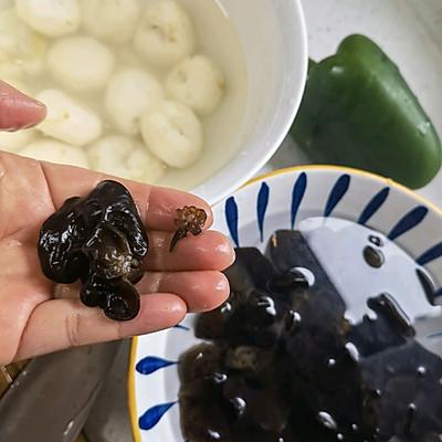 荸荠怎么做好吃，荸荠怎么吃好吃（都在这道荸荠炒木耳里）