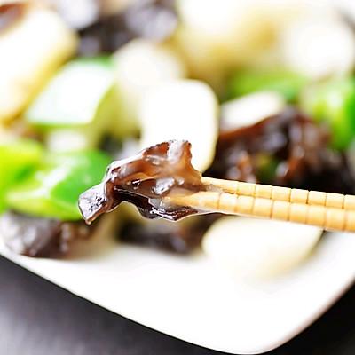 荸荠怎么做好吃，荸荠怎么吃好吃（都在这道荸荠炒木耳里）