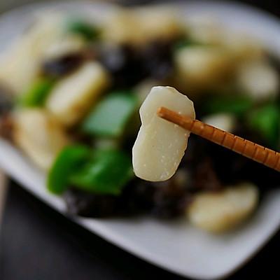 荸荠怎么做好吃，荸荠怎么吃好吃（都在这道荸荠炒木耳里）