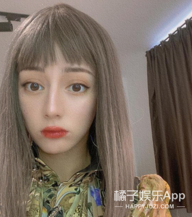 甜妹田曦薇，微信头像，甜妹田曦薇（迪丽热巴扛不住齐刘海）
