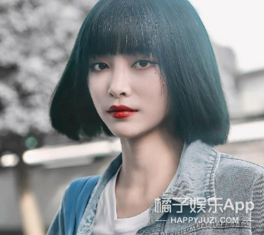甜妹田曦薇，微信头像，甜妹田曦薇（迪丽热巴扛不住齐刘海）