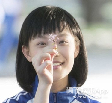 甜妹田曦薇，微信头像，甜妹田曦薇（迪丽热巴扛不住齐刘海）
