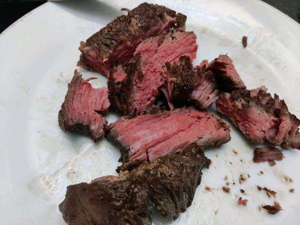 牛上脑肉适合怎么做好吃，牛上脑肉的做法大全（牛上脑做出牛排效果这么做特别好吃）
