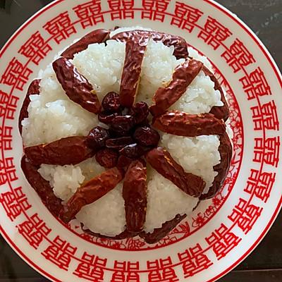 糯米要泡多久能蒸熟，糯米要泡多久能蒸熟吃（八宝饭）