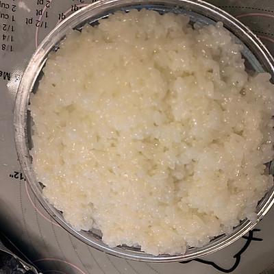 糯米要泡多久能蒸熟，糯米要泡多久能蒸熟吃（八宝饭）