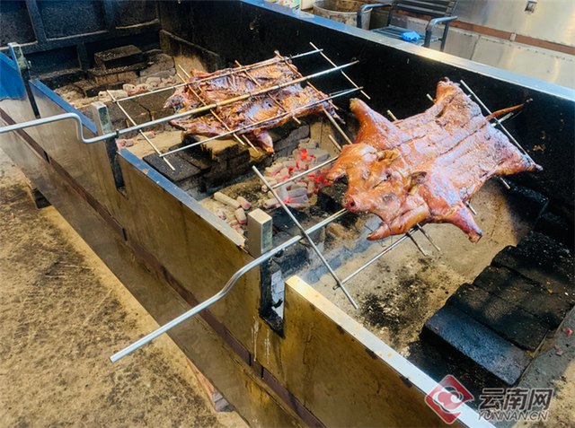 中国春节吃什么，中国传统节日春节吃什么（组图丨又是一年除夕到）