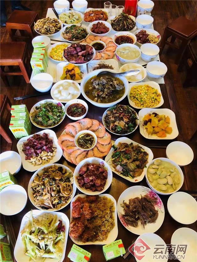 中国春节吃什么，中国传统节日春节吃什么（组图丨又是一年除夕到）