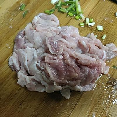 四川滑肉汤的做法是什么，四川正宗滑肉汤的做法图片（大厨教你这么做水煮滑肉片）
