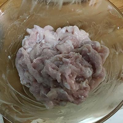 四川滑肉汤的做法是什么，四川正宗滑肉汤的做法图片（大厨教你这么做水煮滑肉片）