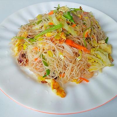 怎么炒芹菜粉，怎么炒芹菜粉条（因为它我都爱上做饭了）