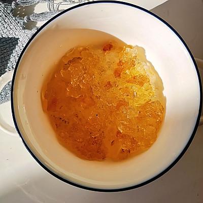 雪燕的做法大全，雪燕的功效（据说这个时候吃桃胶雪燕炖红枣）