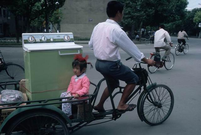 洗衣机是谁发明的，洗衣机的历史（全自动的”：洗衣机中的宇宙论）