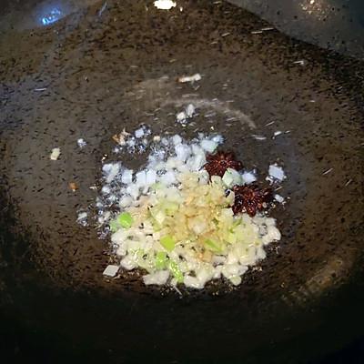 虾仁独面筋做法参考，虾仁独面筋的家常做法窍门（餐桌上最有人气的家常菜之不一般好吃的虾仁独面筋）