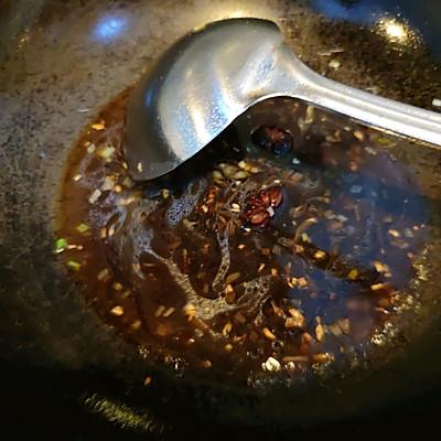 虾仁独面筋做法参考，虾仁独面筋的家常做法窍门（餐桌上最有人气的家常菜之不一般好吃的虾仁独面筋）