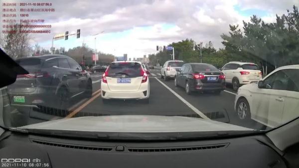 交通违法怎么举报，怎么举报交通违法行为（用行车记录仪这样举报交通违法）