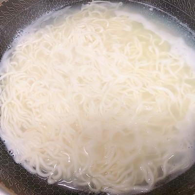 正宗西红柿打卤面，正宗西红柿打卤面做法（周末和美味的西红柿打卤面更配哦）