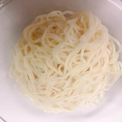 正宗西红柿打卤面，正宗西红柿打卤面做法（周末和美味的西红柿打卤面更配哦）