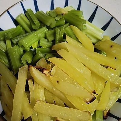 常德干锅肥肠做法，干锅肥肠的家常做法大全图解（这道干锅肥肠到底是谁发明的）