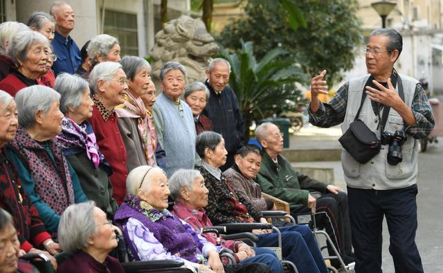 日龙包是什么意思，四川方言日龙包是什么意思（冬奥开幕式上的这些笑脸）