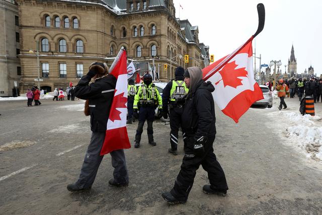 加拿大首都渥太华宣布进入紧急状态，总理特鲁多已离开首都