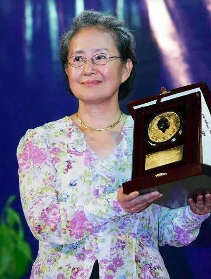 我喜欢你身上的味道和猝不及防给我的微笑。，喜欢你的微笑和你身上的味道，微信头像（“我们这个时代肝肠寸断的表情”）