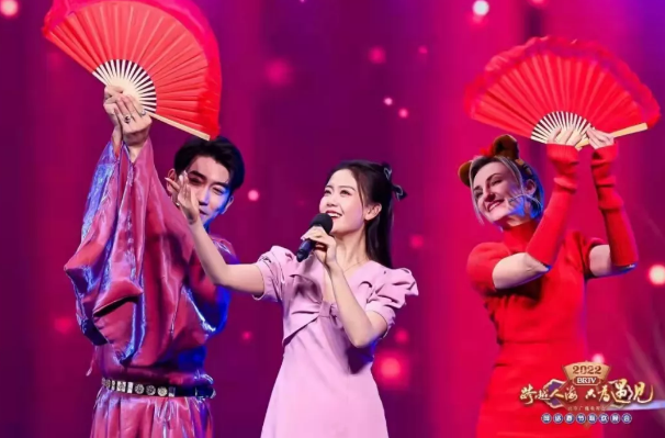 2022春晚会场恢复分会场，2022年春晚主会场（跨越12年的再次遇见——2022北京广播电视台网络春节联欢晚会重装亮相）