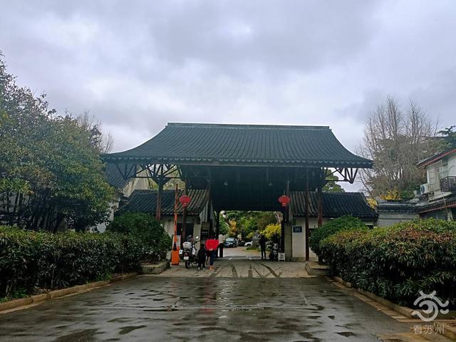 苏州手工刺绣，苏州刺绣屏风批发市场（苏州绣娘用“针”功夫展江南之春）