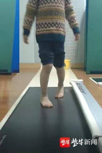 如何纠正小孩内八字,孩子走路"内八字"-八字-荣耀易学