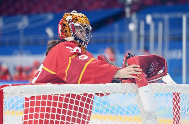 冰球由什么制成，冰球运动起源及作用_冰球一般是由什么制成的（冬奥会冰球场上的“冷知识”）