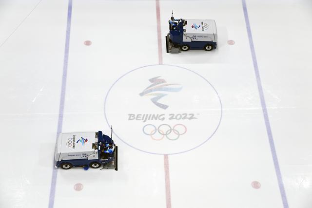 冰球由什么制成，冰球运动起源及作用_冰球一般是由什么制成的（冬奥会冰球场上的“冷知识”）