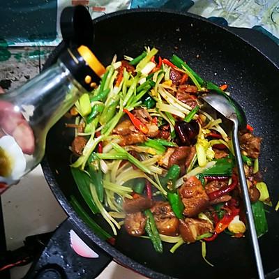 猪蹄膀怎么做好吃，新鲜猪蹄膀怎样做好吃（一周吃六次都嫌少）