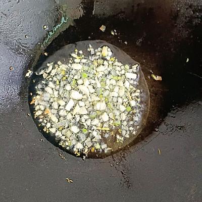 西兰花和什么搭配最好，炒菜西兰花和什么搭配好（香菇西蓝花这样做，才好吃哦）