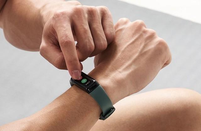 运动手环有什么用，运动手环有什么作用（最终我选择拿下这三款智能手环）
