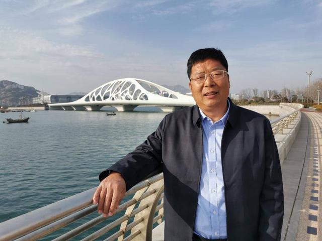 想知道青岛市青岛黄岛老城区在哪，青岛市老城区是哪个区（城事记忆，老黄岛的旧商圈）