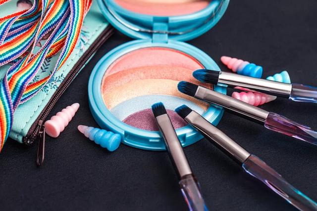 眼影哪个牌子好，哪个牌子的眼影好用（珂莱欧有望成为网红爆款）