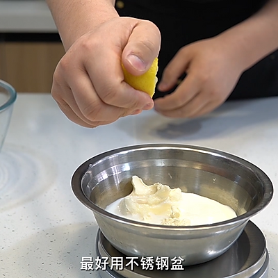 超火轻芝士蛋糕教程，烤轻芝士蛋糕（一口下去就像咬在云朵上一样）