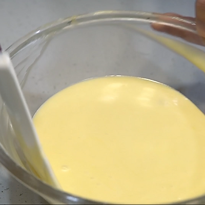 超火轻芝士蛋糕教程，烤轻芝士蛋糕（一口下去就像咬在云朵上一样）