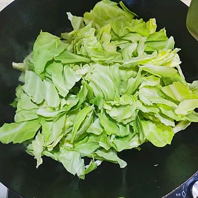 手撕包菜的家常做法，手撕包菜做法视频（手撕包菜）