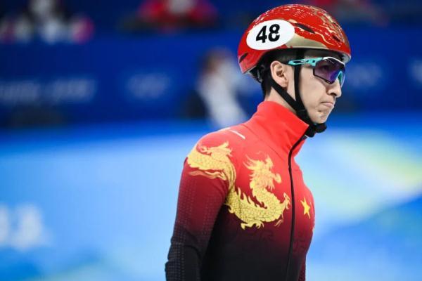 武大靖破世界纪录，2022年冬奥会首金短道速滑武大靖（记住武大靖这个名字）
