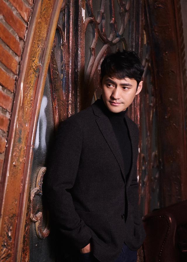 不疾不徐的出处，不疾不徐的意思是（袁弘：人生，不疾不徐丨人物）