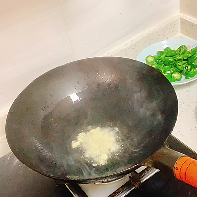 爆炒牛肉怎么炒，牛肉怎样炒好吃（轻松来一碗辣椒炒牛肉）