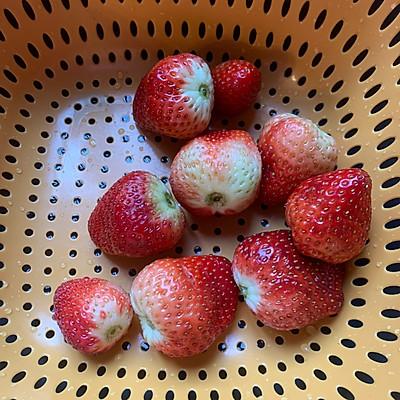 「酱料」可涂抹一切的YYDS草莓酱