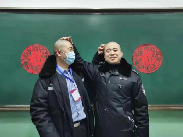 2022农历虎年三月初七是可以剪头发的日子吗，2022农历虎年三月初七是可以剪头发的日子吗（他将浓密的头发全部剃光）