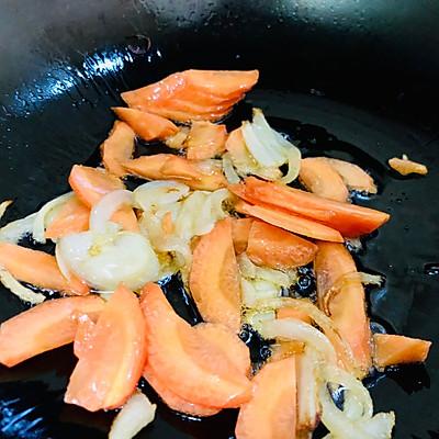 炒角瓜家常做法，炒角瓜怎么做（西葫芦炒虾仁是你的不二之选）