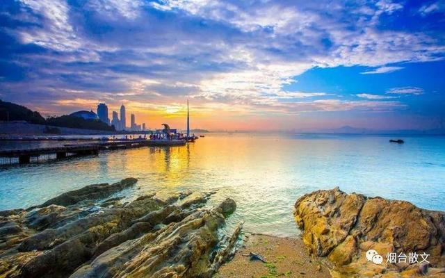 热风海陆头像/“在日落之前牵一次手吧.”微信，热风海陆头像/“在日落之前牵一次手吧.”（燕台石，烟台的四季咏叹）