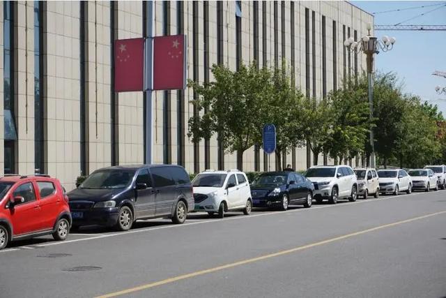 乱停车怎么举报，报复乱停车十种方法不犯法（可拨打举报电话）